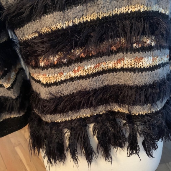 Sweater - Picture 3 of 4